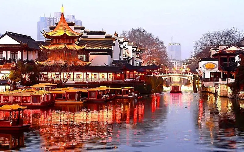 Храм Конфуция и район Фучяо (夫子庙)