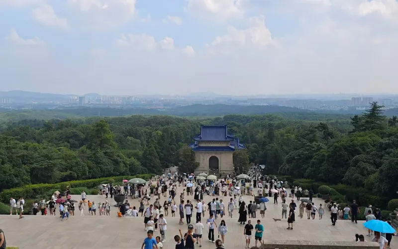 Мавзолей Сунь Ятсена (中山陵)